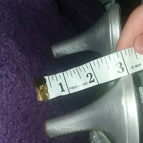 Stunning Silver Heels - Picture 4 of 4